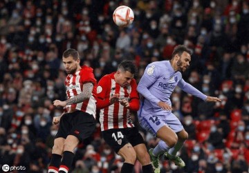 欧冠焦点:多特蒙德 VS 里尔,小组赛关键对决